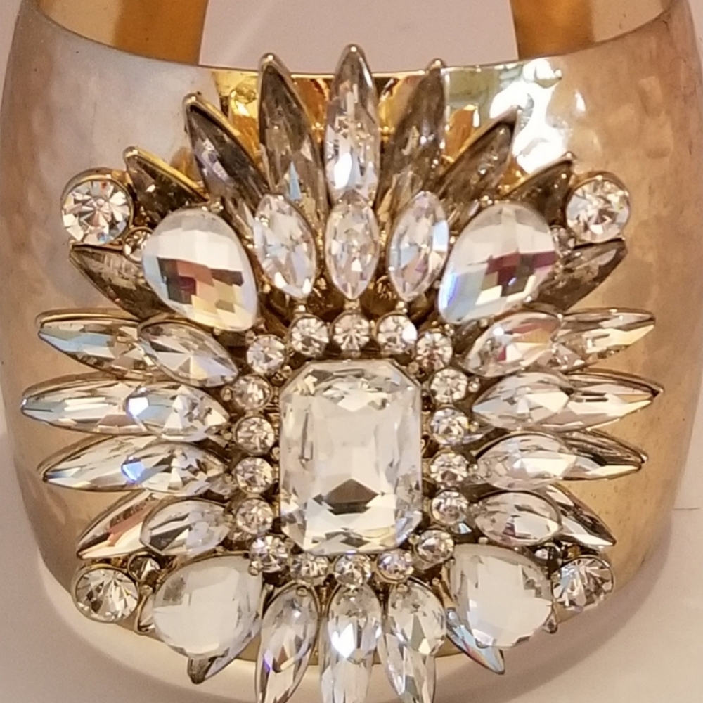HAMMERED BRASS CUFF WITH BURST OF CRYSTAL RHINESTONES/PERFECT FOR HOLIDAYS
